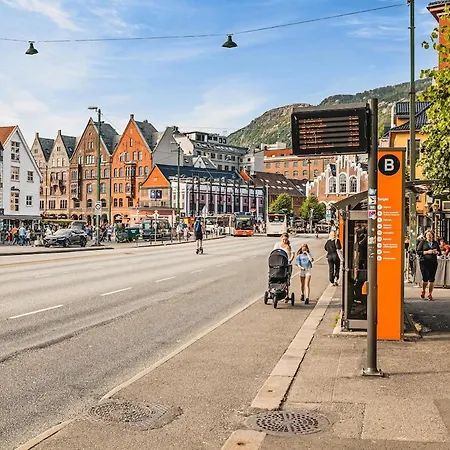 Modern On Bryggen Walking Distance To Everything!